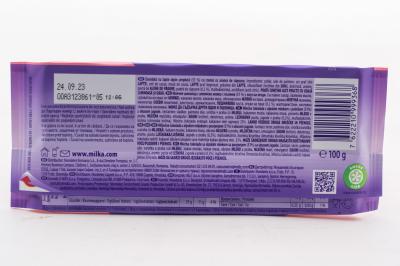 Молочный шоколад Milka Strawberry Yoghurt Chocolate 100 грамм